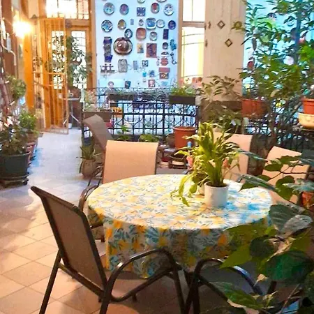 Hero Sqare Family Flat Budapest